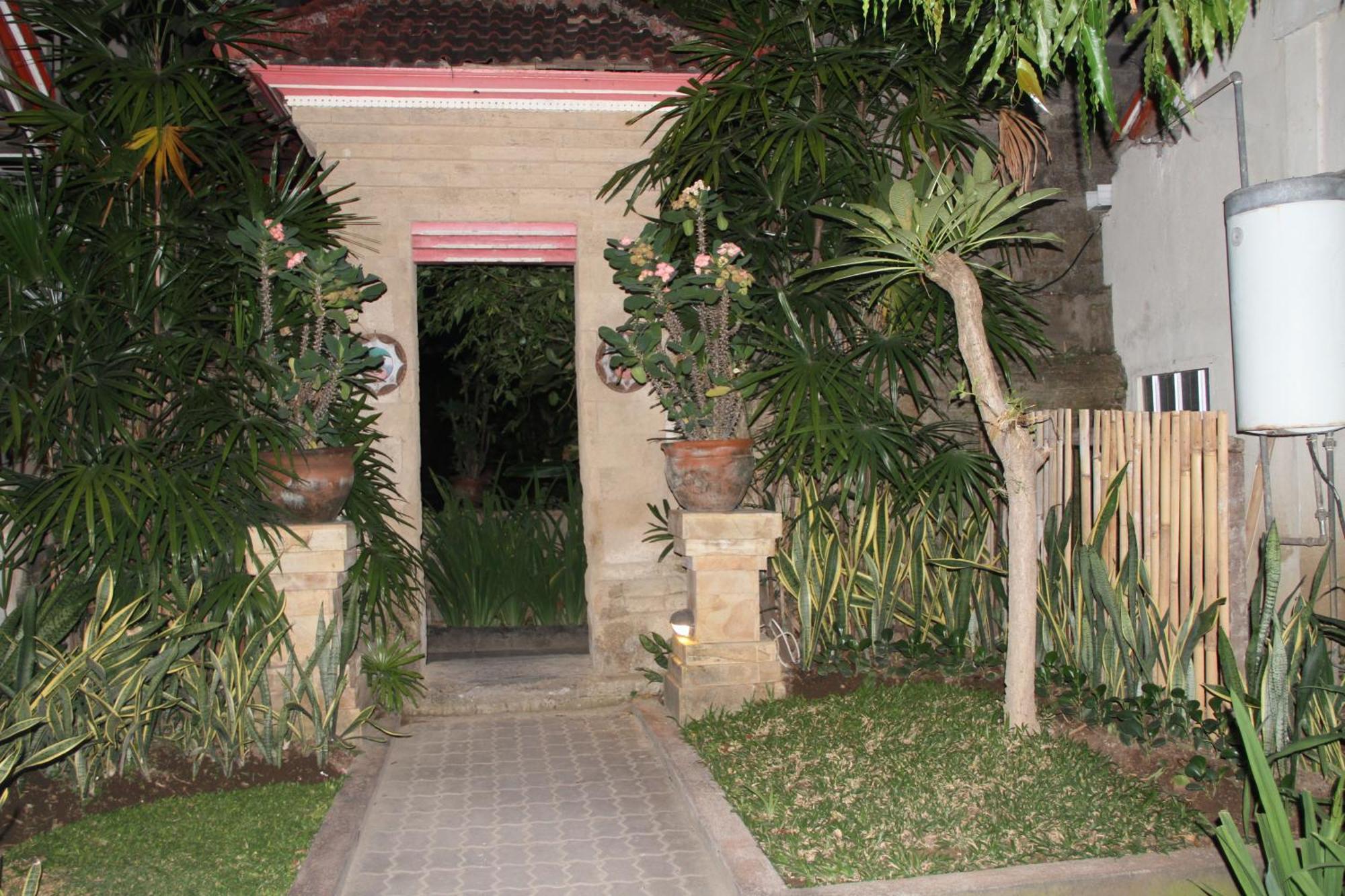 Seminyak Paradiso Hotel Bagian luar foto